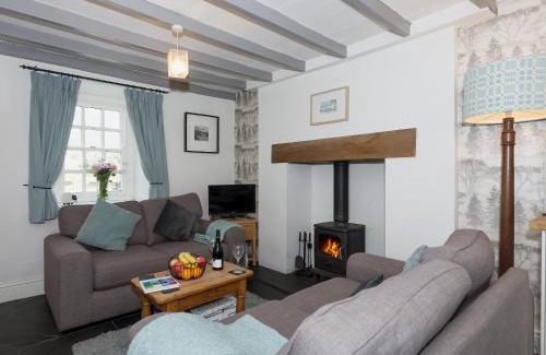 Manod Casa | Under Moor Cottage