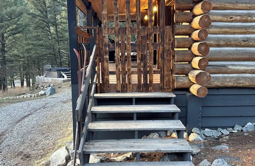 Gallatin Gateway Cabina | UNDER NEW MANAGEMENT Hideout in the Mountains with HOT TUB