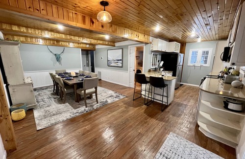 Montello Casa | 🌳🏡 "Under The Oaks" on Buffalo Lake: Just 30min to WI Dells & 1hr to Madison