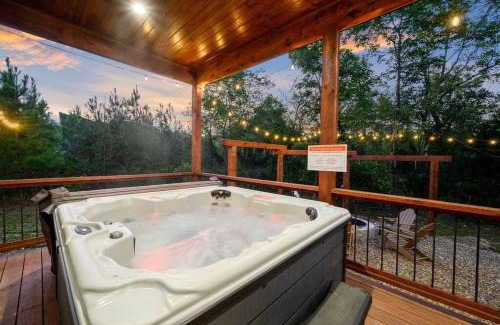 Broken Bow Chalet De Esquí | Under the Stars - Secluded, Hot Tub, Firepit, Games