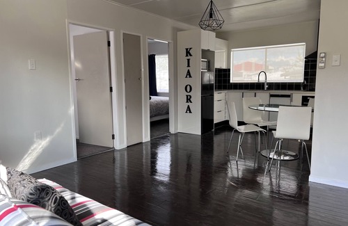 Rotorua Casa | Under Walnut Tree