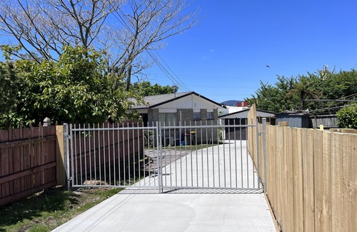 Rotorua Casa | Under Walnut Tree