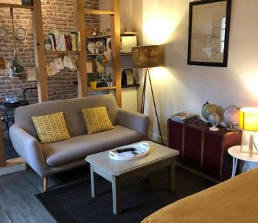 Saintes Cama Y Desayuno | Une Chambre en Ville