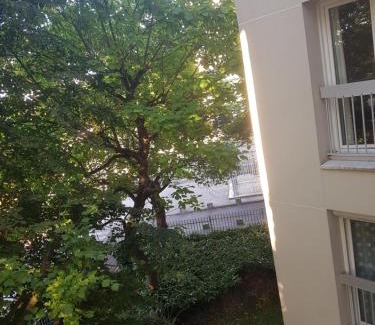 Noisy-le-Grand Casa | une chambre privee entre paris et disneyland
