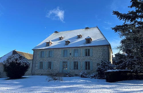Flayat Casa | Une Demeure Ancienne D'exception, Parc, Piscine Extérieure, Espace Bien-être