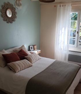 Foulayronnes Cama Y Desayuno | Une pause au milieu des bois