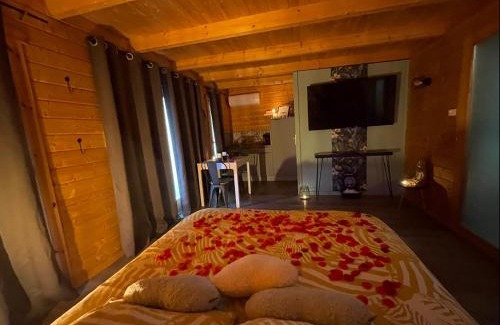 Eyguieres Apartamento | Une Pause Douceur - Suite All in Wood