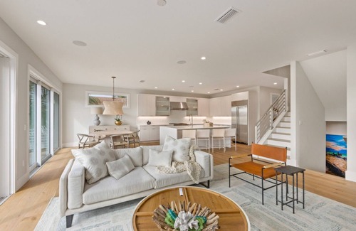 Ilexhurst Casa | UNFORGETTABLE BEACH HOME! Heated pool/spa! Just steps to beach & Stunning views!