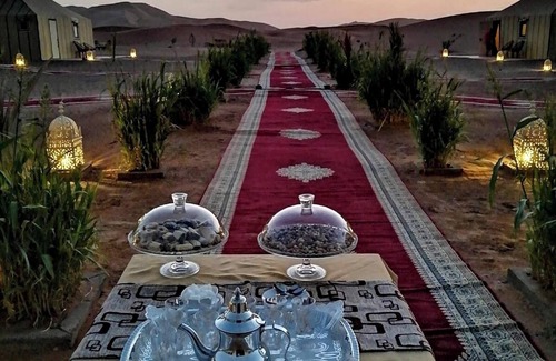 Merzouga Alquiler De RV | Unforgettable night in luxury aunts in the Merzouga dessert!