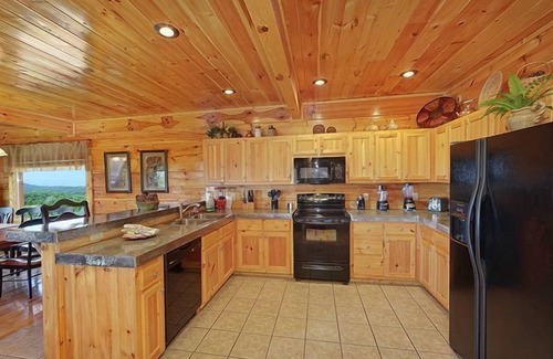 Sevierville Cabina | ¡Vista inolvidable para una escapada perfecta! Ven a hacer recuerdos!