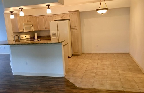 Venice Casa | Relajante condominio de 2 habitaciones en Venice, FL: ¡a 10 minutos de las playas!
