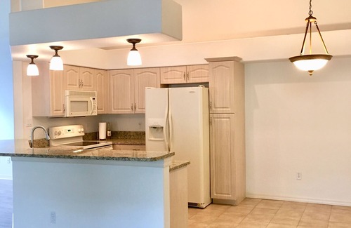 Venice Casa | Relajante condominio de 2 habitaciones en Venice, FL: ¡a 10 minutos de las playas!