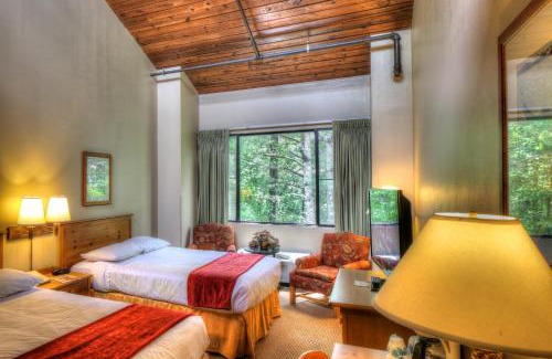 Helen Cabina | Unicoi State Park & Lodge