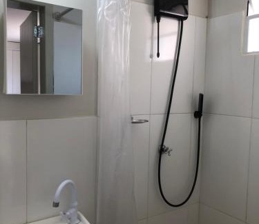 Vila Yolanda Apartamento | Unidade independente e confortável, em sobrado residencial no coração de Foz! TÉRREO e piscina compartilhada