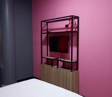 Centro de Monterrey Apartamento | Unidades Privadas con AC-TV-WiFi y Estacionamiento en Centro de MTY