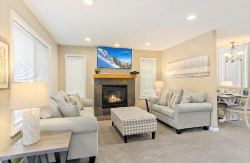 Midvale Casa | Union Cove 3-Plex in Salt Lake with Hot Tub