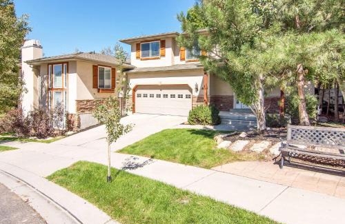 Midvale Casa | Union Duplex Woods and Spruces in Salt Lake with Hot Tub