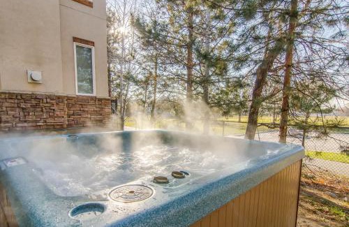 Midvale Casa | Union Grove in Salt Lake with Hot Tub and Foosball