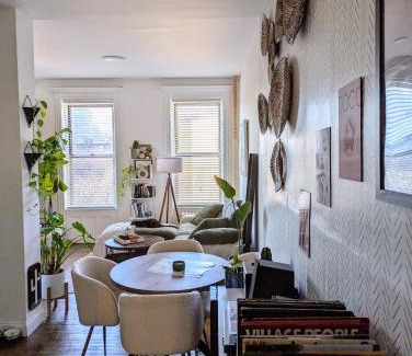 Ukrainian Village Apartamento | Union Square Sanctuary - Chic One Bedroom Retreat in Downtown Manhattan