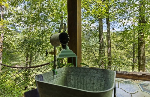 Murphy Apartamento | unique 1-bedroom apt Organic Farm&Resort in Murphy with AC