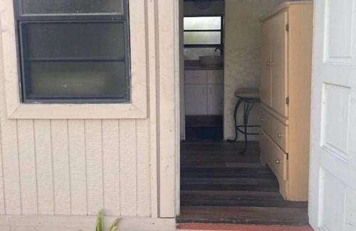 Plant City Casa | Unique 1-Bedroom TinyHome Getaway