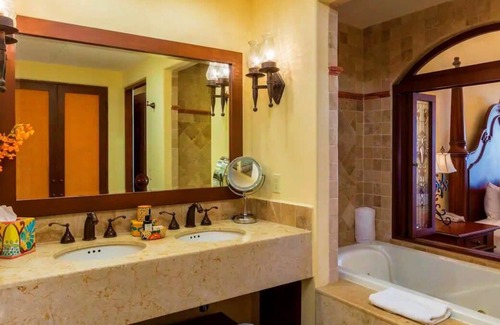 Maneadero Apartamento | Unique 1BR Suite in Cabo San Lucas