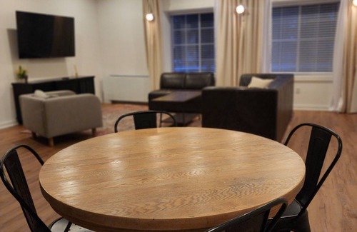 Stone Lake Apartamento | Unique 2 bed/2 bath unit at The Primary, the former Stone Lake Elementary School