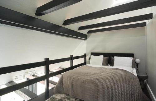 Indre By Apartamento | Unique 2 Bedroom Duplex w Exposed Beams in CPH City