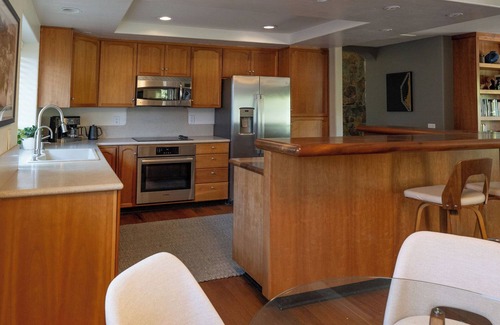 Rancho Santa Fe Casa | Unique 3-bed home on 1 acre in Rancho Santa Fe, close to racetrack and beaches.