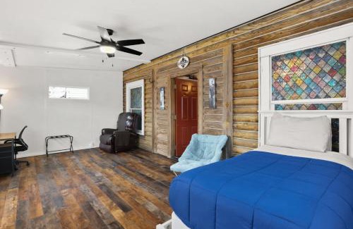 Seventh Ward Casa | Unique 3BD 'Urban Cabin' close to French Quarter
