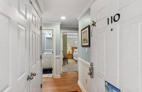 Tybee Island Casa | Unique 3BR, 1 of 5 Condos w/Huge Poolside Patio, Steps to Beach & Pier, Gated