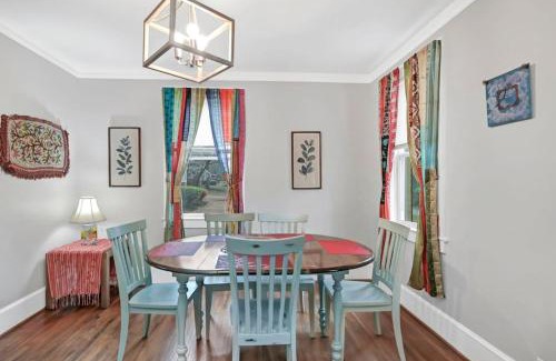 Eau Claire Casa | Unique 3BR - Sleeps 6