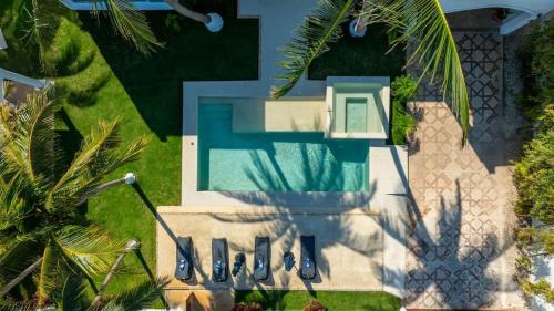 Punta Cancún Casa | Unique 5BR Beachfront Villa w/Private Pool!