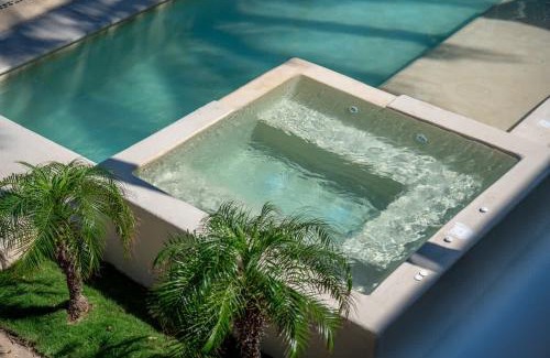 Punta Cancún Casa | Unique 5BR Beachfront Villa w/Private Pool!