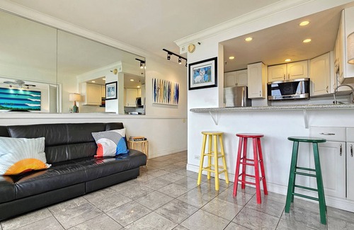 Waikiki Apartamento | Unique 8th Floor King bed condo Full kitchen Slps 3, 2 in 1 WAIKIKI GRAND HOTEL®