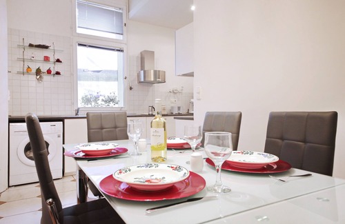Belso-Ferencvaros Apartamento | Apartamento único y céntrico en una tranquila calle lateral.