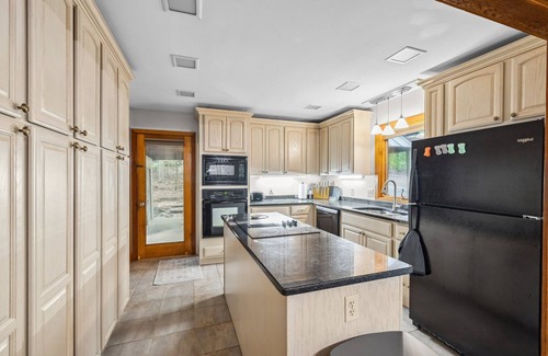 Chapel Hill Casa | Unique and private home in Chapel Hill