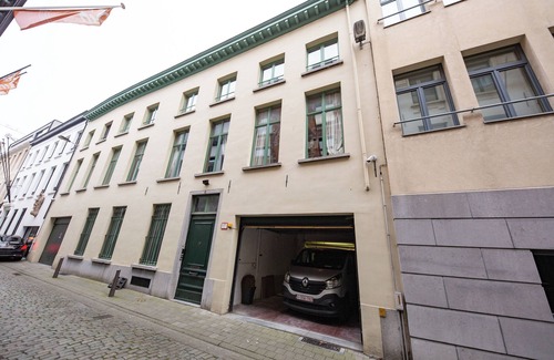 University District Apartamento | Unique Apartment In Historic Mansion