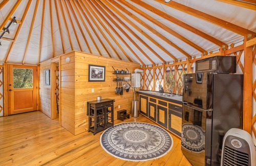 Wishon Apartamento | Unique authentic yurt stay near Yosemite National Park
