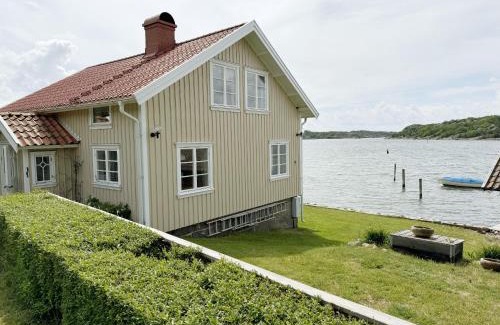 Hamburgsund Casa | Unique beach villa with own jetty in Hamburgsund
