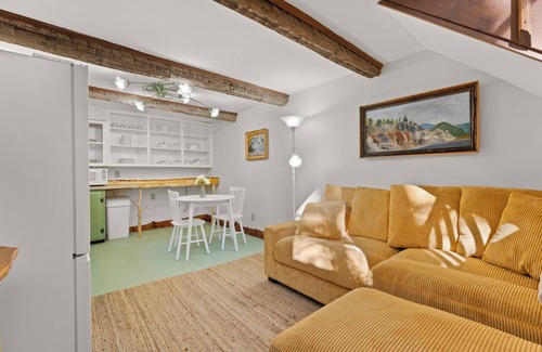 Warrensburg Cabina | Unique Cabin - 9 miles to Lake George Village