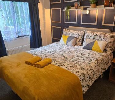 Girvan Apartamento | Unique Caravan with Outdoor Space