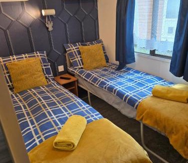 Girvan Apartamento | Unique Caravan with Outdoor Space