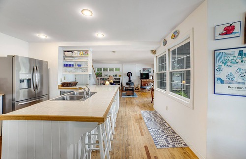 Hammondsport Casa | ¡Única y encantadora casa frente al lago con muelle, elevador de botes y canoa / kayak!