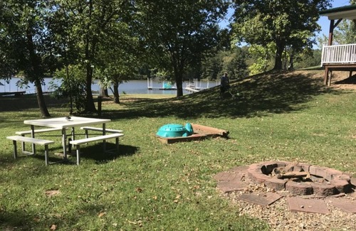 Senecaville Casa | ¡Cabaña frente al lago única y cómoda en el hermoso lago Seneca!