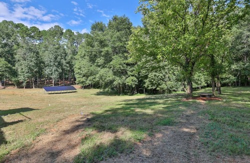 Ball Ground Casa | Unique Container House on the Etowah River!