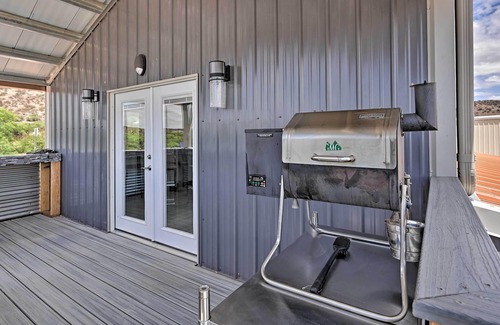 Cornville Cabaña | Unique Cornville Retreat w/ Game Room & Deck!