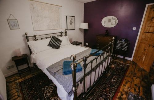 Millom Casa | Unique, cosy, Lake District artist hideaway - 5 bd
