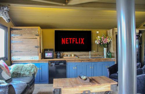 Glentham Casa | Unique Country Cabin, Puppy Lounge & Games Room