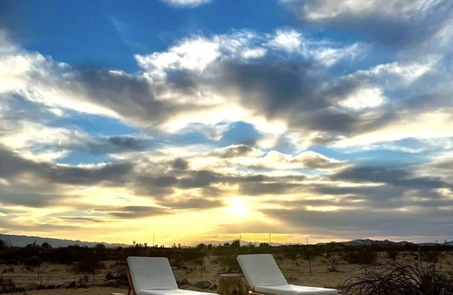 Wonder Valley Cabina | Unique cozy retreat near Joshua Tree Park Pool/ Hot tub
